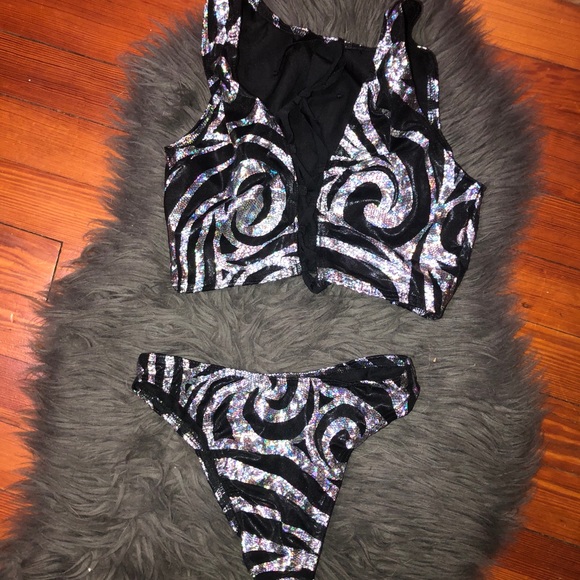 Two piece  bikini - Picture 7 of 7